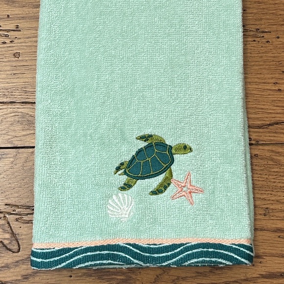 Sea Turtle Embroidered Hand Towel - Picture 2 of 4